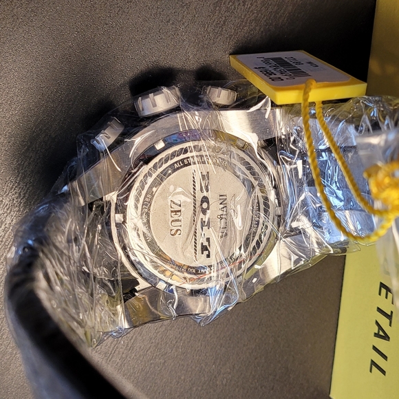 NEW WITH TAGS INVICTA BOLT ZEUS QUARTZ CHRONOGRAPH WATCH 53MM - Picture 4 of 5